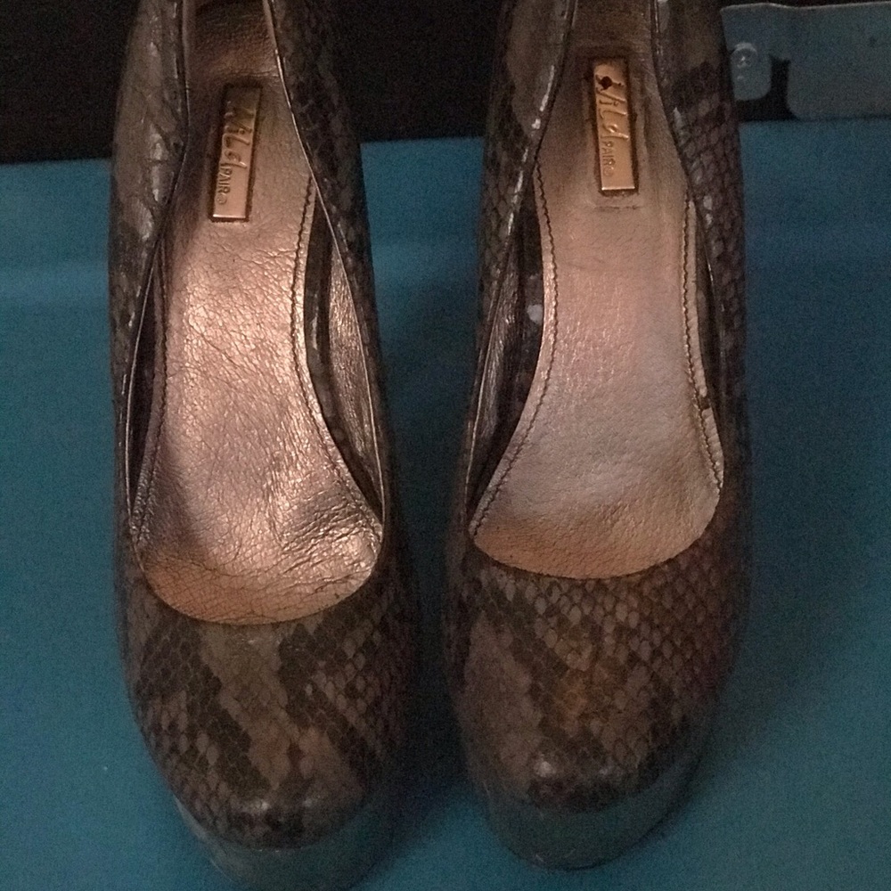 Heels - Picture 2 of 2